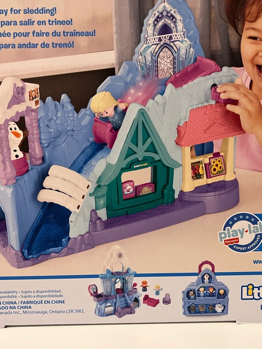 Frozen Little People Arendelle Castle Elsa and Olaf Sled - Picture 3 of 6